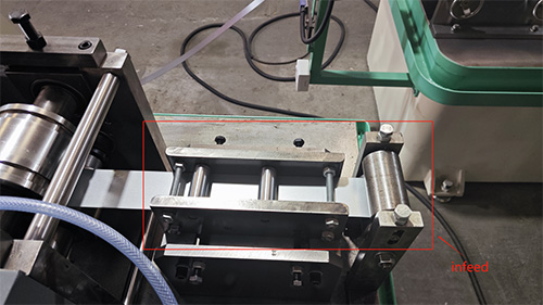 Difference between top model and economical type slide roll forming machine