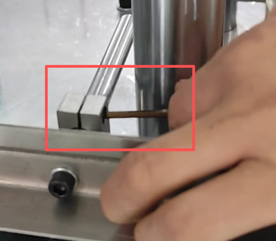 How to setting telescopic slide rail riveting machine slide lengths