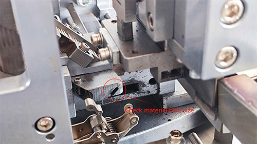 How to solve the clips and guide pin assembly problems